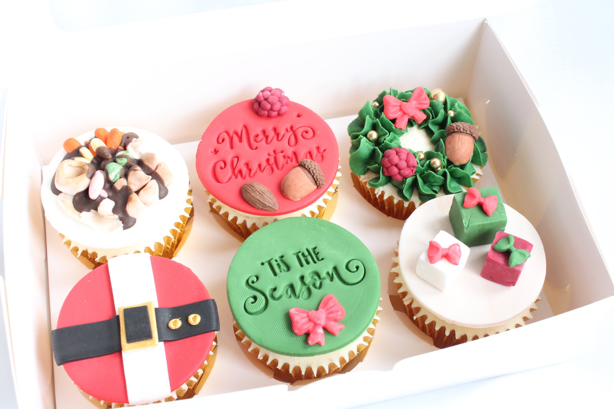 Classic Christmas Cupcakes